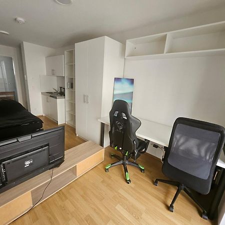 Modern Apartment Self Check In Нюрнберг Экстерьер фото